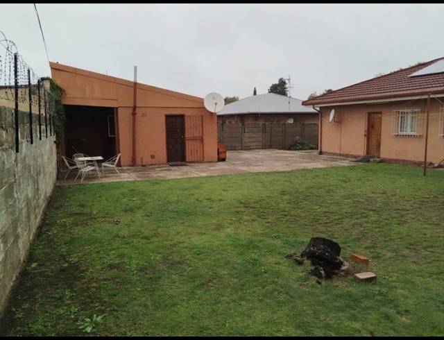 3 BEDROOM HOUSE FOR SALE IN VANDERBIJLPARK CW 5